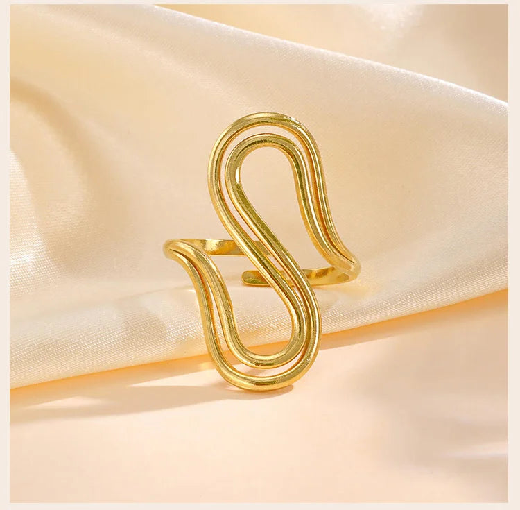 The Passionate Female Ring.