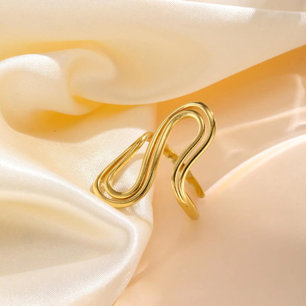 The Passionate Female Ring.