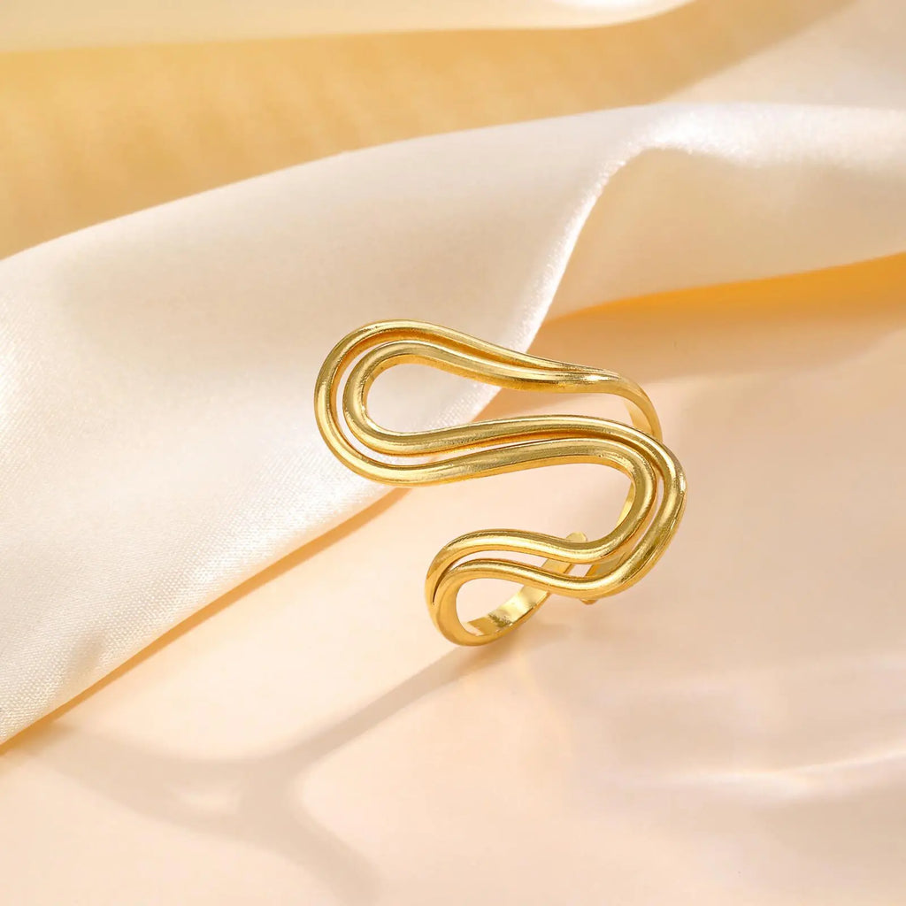 The Passionate Female Ring.