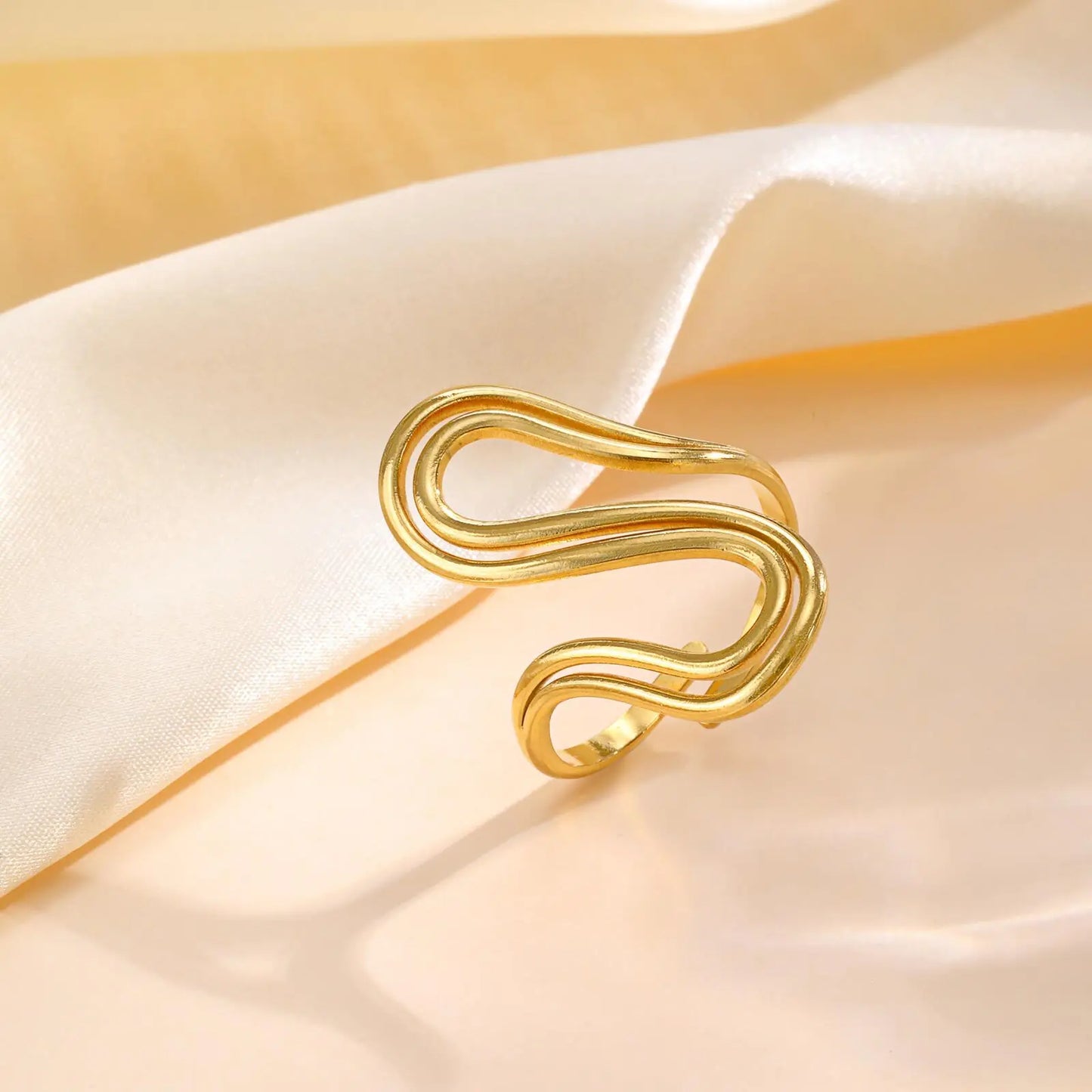 The Passionate Female Ring.